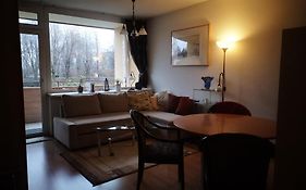 Kaernten Ossiacher See Apartment Zwei Zimmer Ferienwohnung Direkter Seezugang Strand Beheizte Schwimmhalle